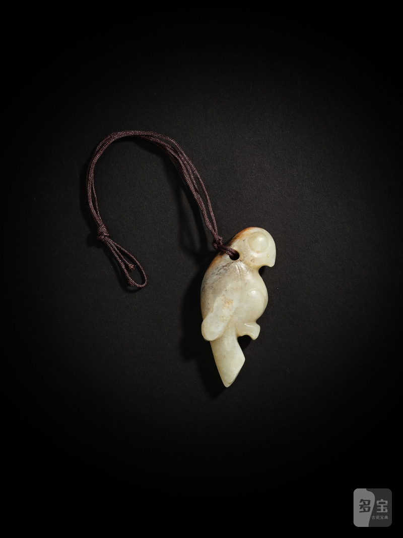 新石器時代或更晚　玉鳥 | A JADE 'BIRD' CARVING